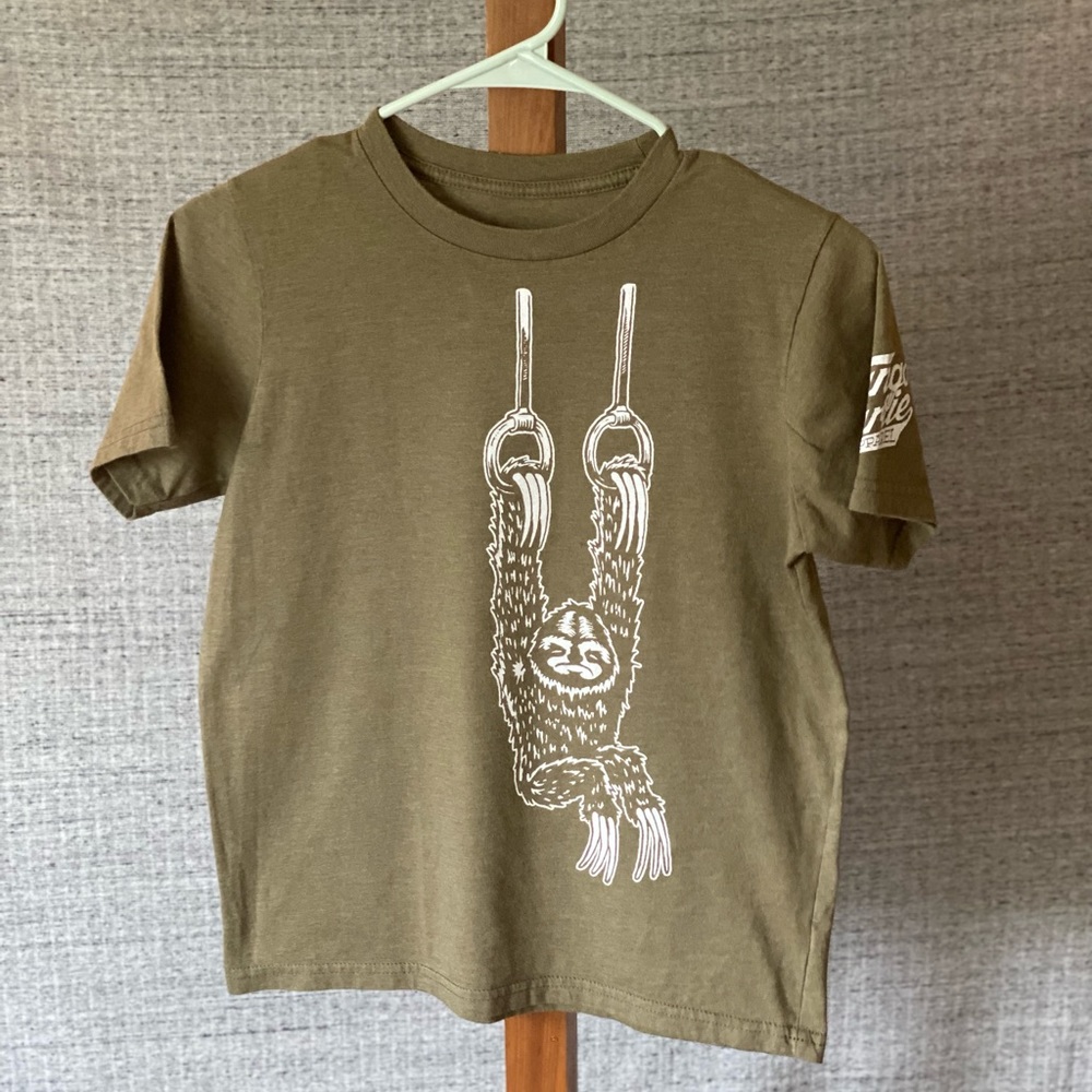 Tango Charlie Sloth Tee shirt boys size large